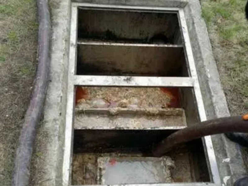 阿拉尔隔油池清理
